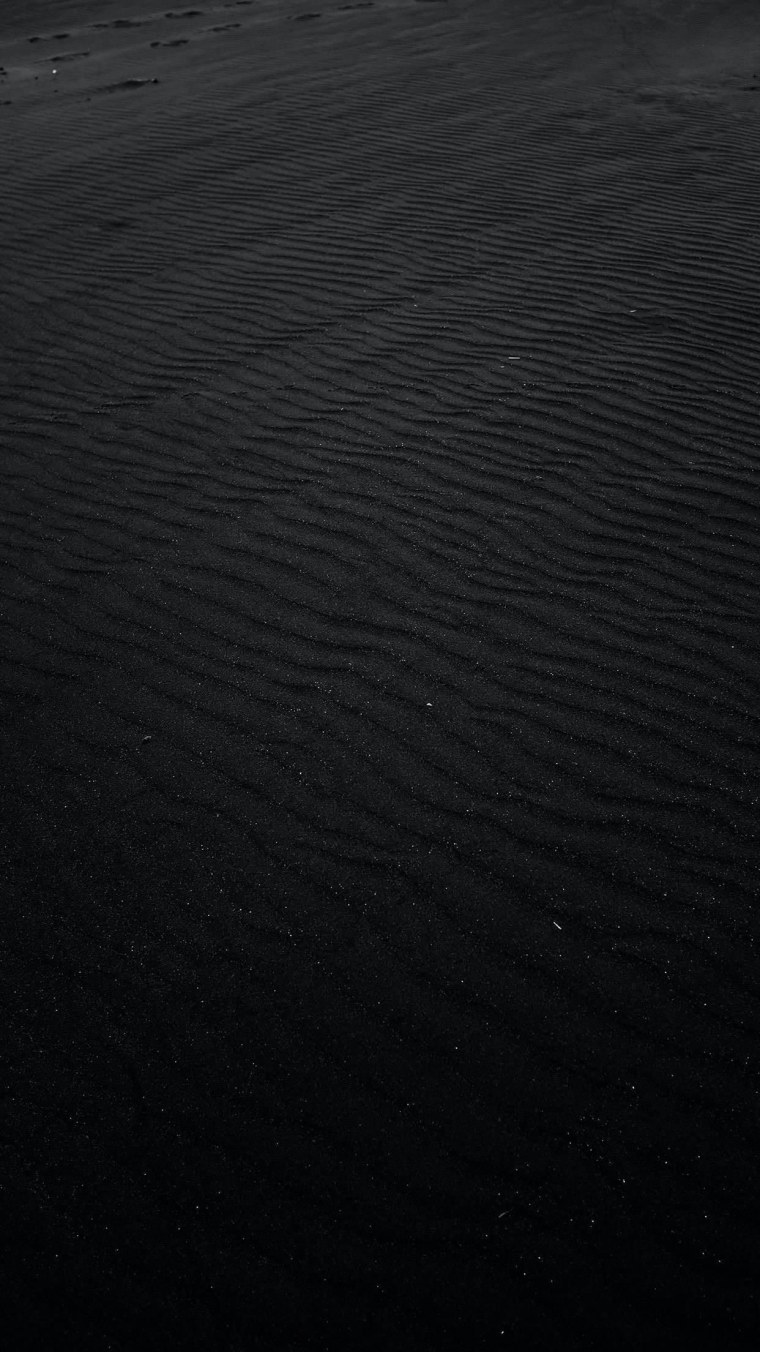 Черный фон на айфон 11