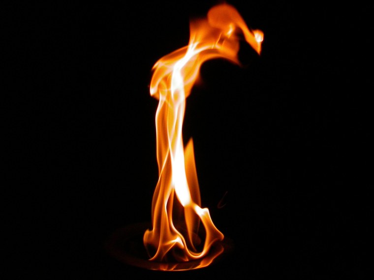 Обои на рабочий стол пламя