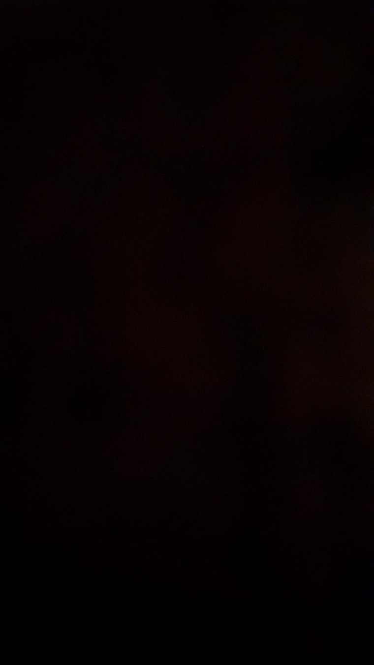 Черный квадрат на весь экран