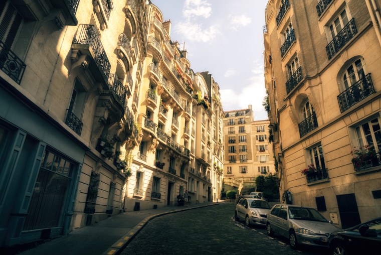 Париж город улиц Монмартр