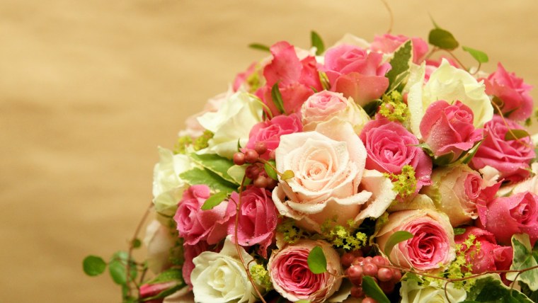 Красивый букет роз