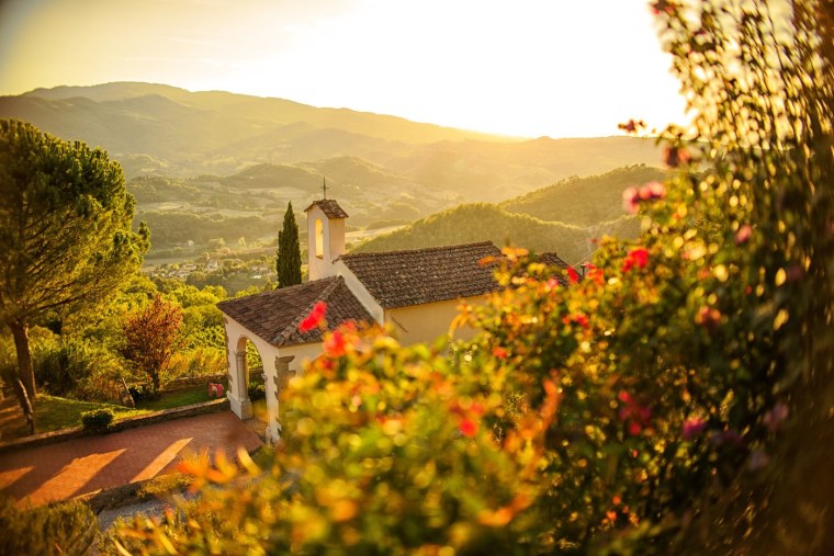 Холмы стога сена Тоскана