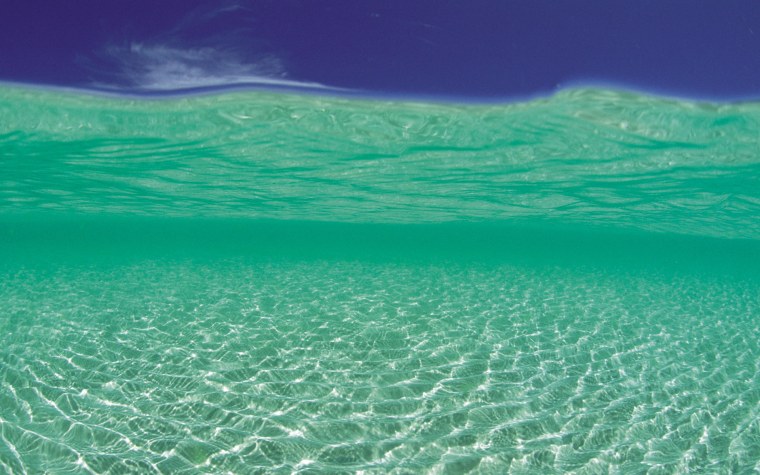 Прозрачное море