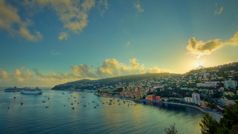 Приморский город