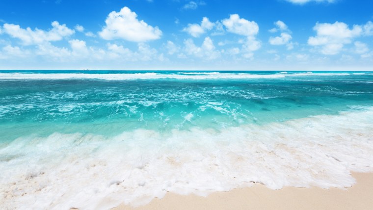 Лазурный пляж