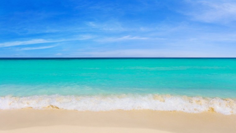 Лазурное море пляж