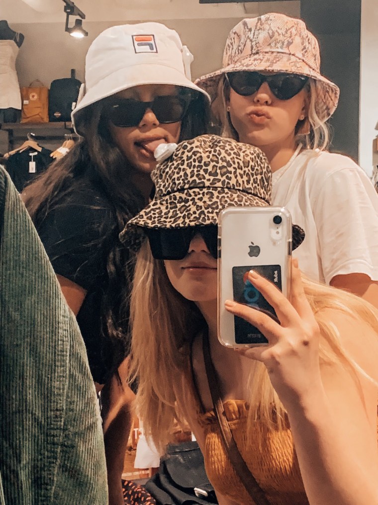 РОБЛОКС 3 девочки