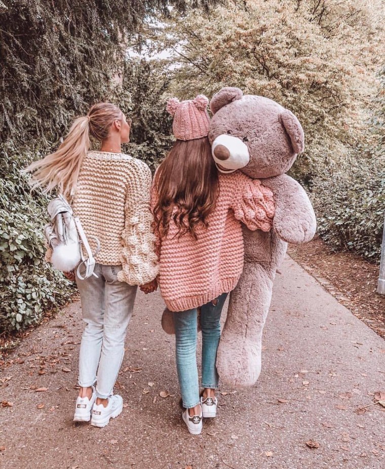 Друзья на закате