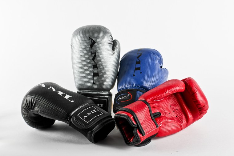 Боксерские перчатки adidas response