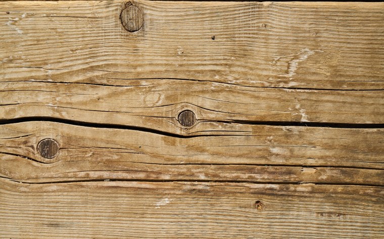 Сучковатая древесина