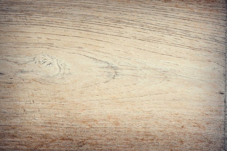 Светло коричневое дерево