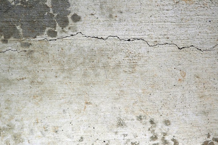 Старая бетонная стена