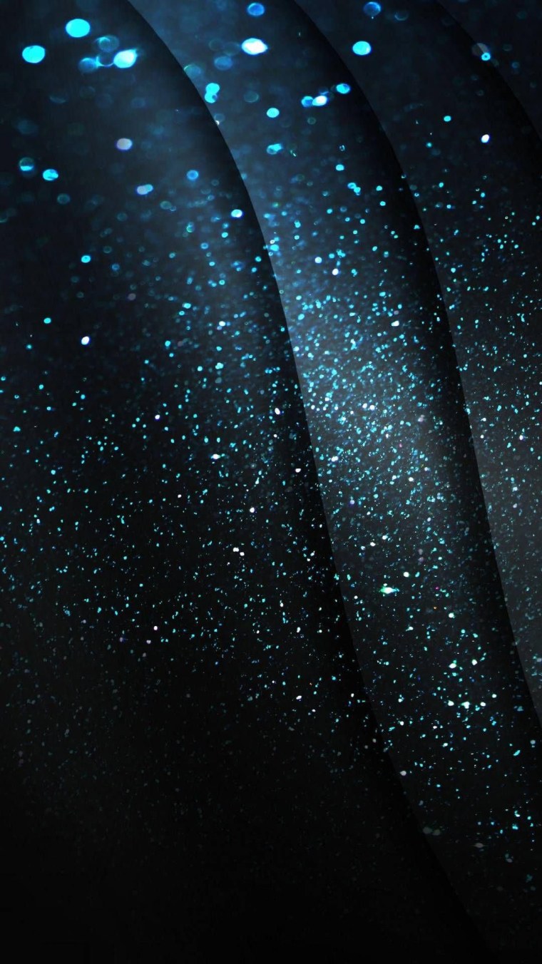 Однотонные голубые обои с бабочкой