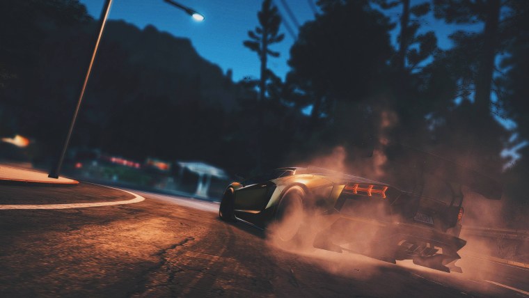 Дрифт в ночном городе