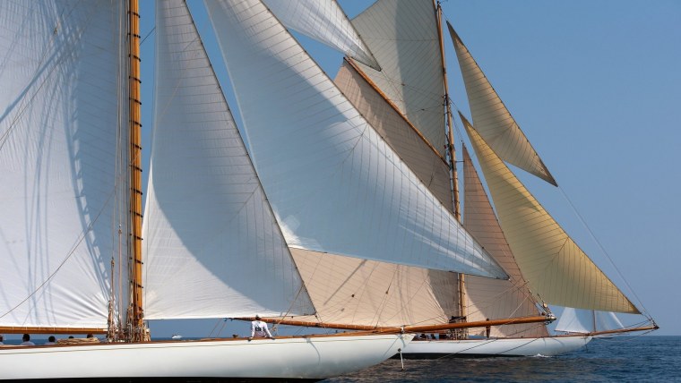 Парусная яхта Тигрис