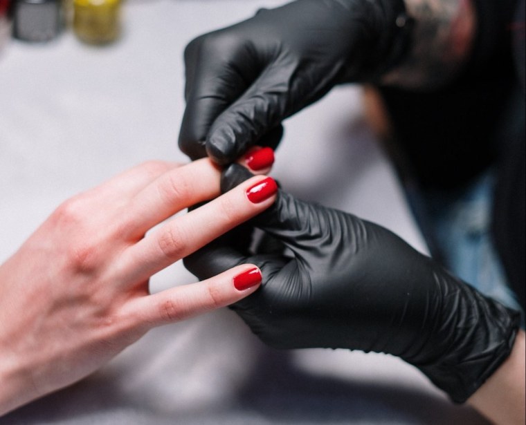 Маникюр контрактный