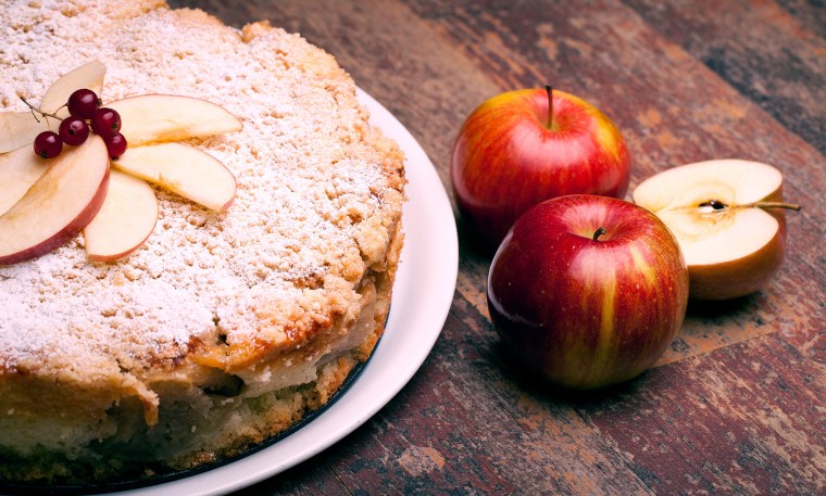 Манник с яблоками