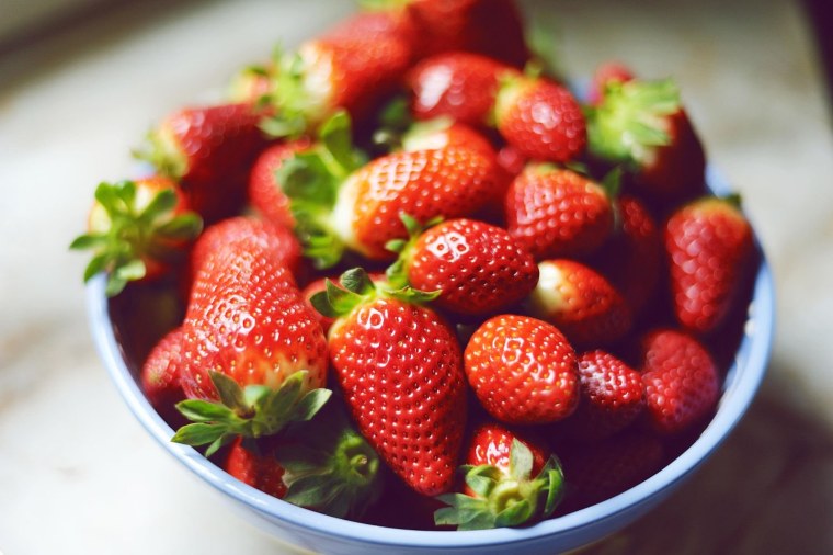 Земляника в кружке