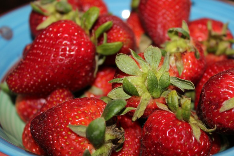 Фотофон земляника