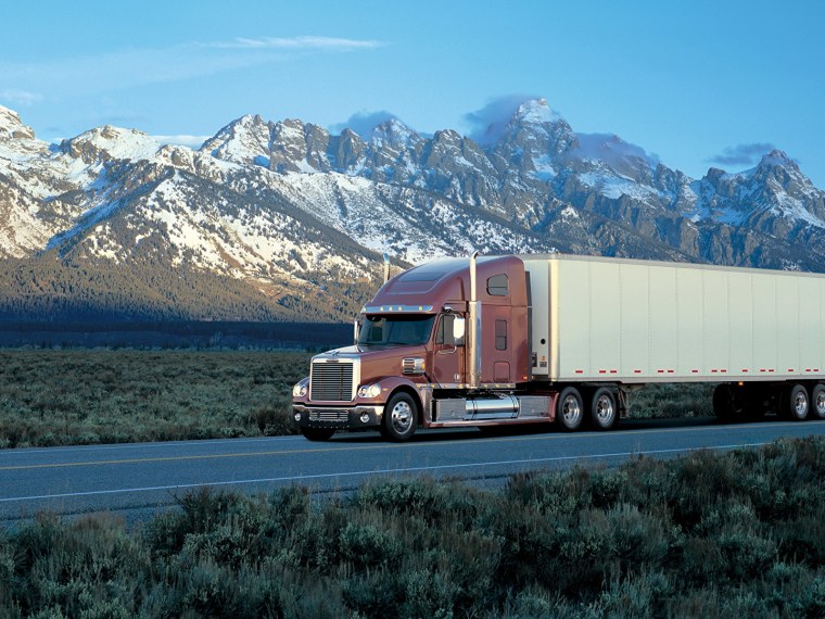 Freightliner Coronado с прицепом