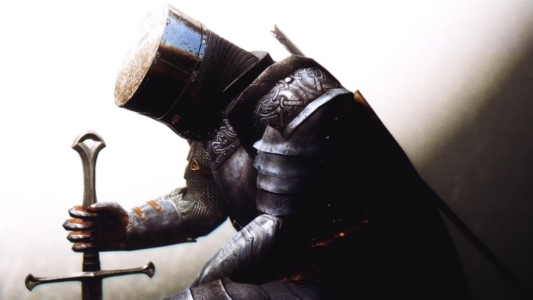 Рыцарь на колене с мечом