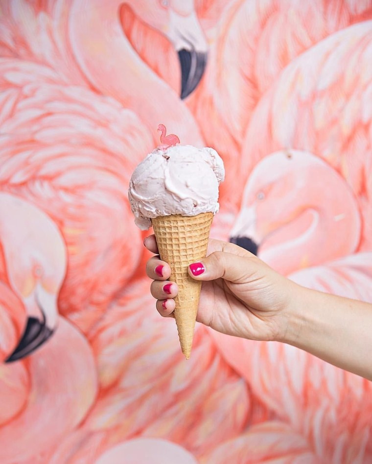 Мороженое пломбир рожок