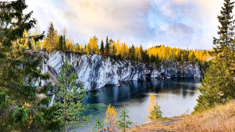 Карелия Рускеала мраморный