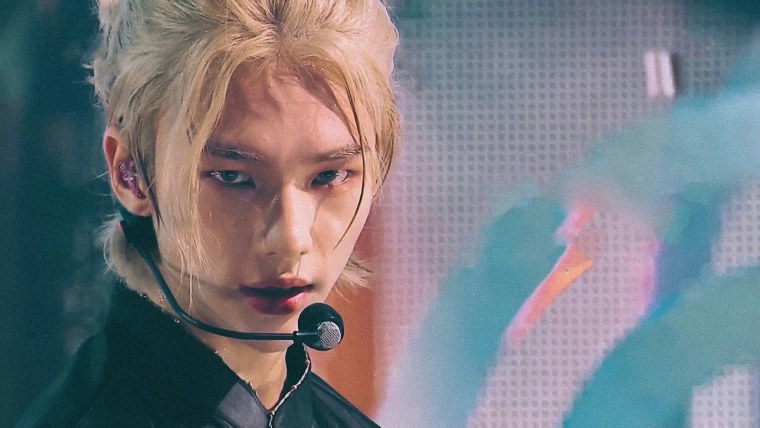 Хван Хёнджин 2020 блондин