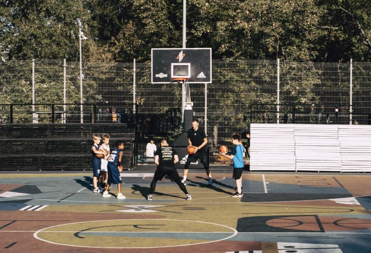 Фестивальный парк Марьина роща баскетбольная площадка