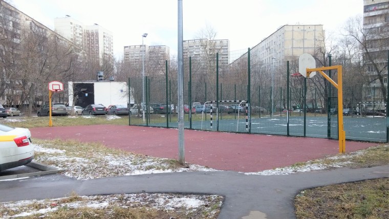 Парк Олега Степанова баскетбольная площадка