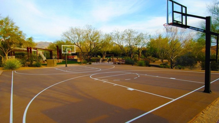 Баскетбольный корт