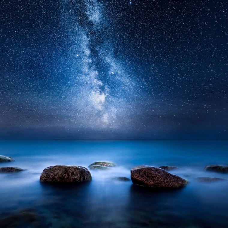 Ночное небо и море