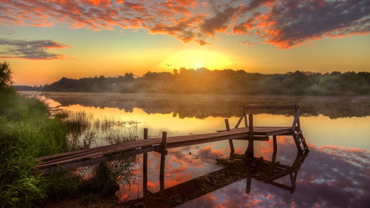 Горы озеро ночь