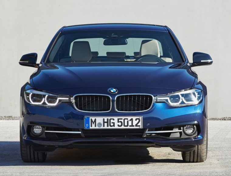 BMW f30 спереди