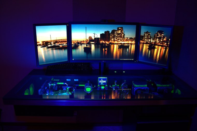 Подсветка на стол для ПК