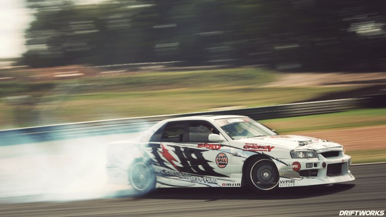 Гифки с машинами дрифт