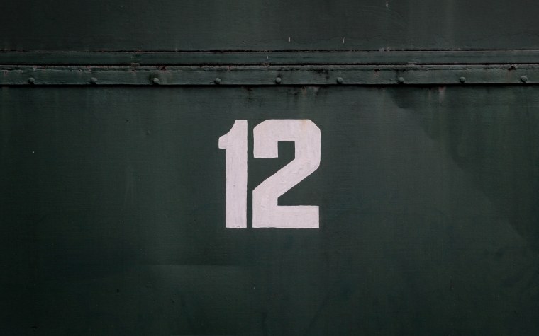 Наклейка на авто "13"