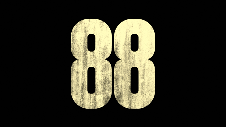 Число 13 на белом фоне