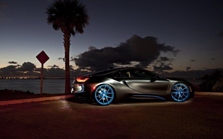 BMW i8 Night