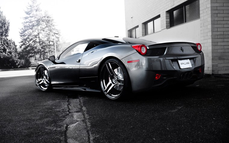 Ferrari 458 Italia сзади