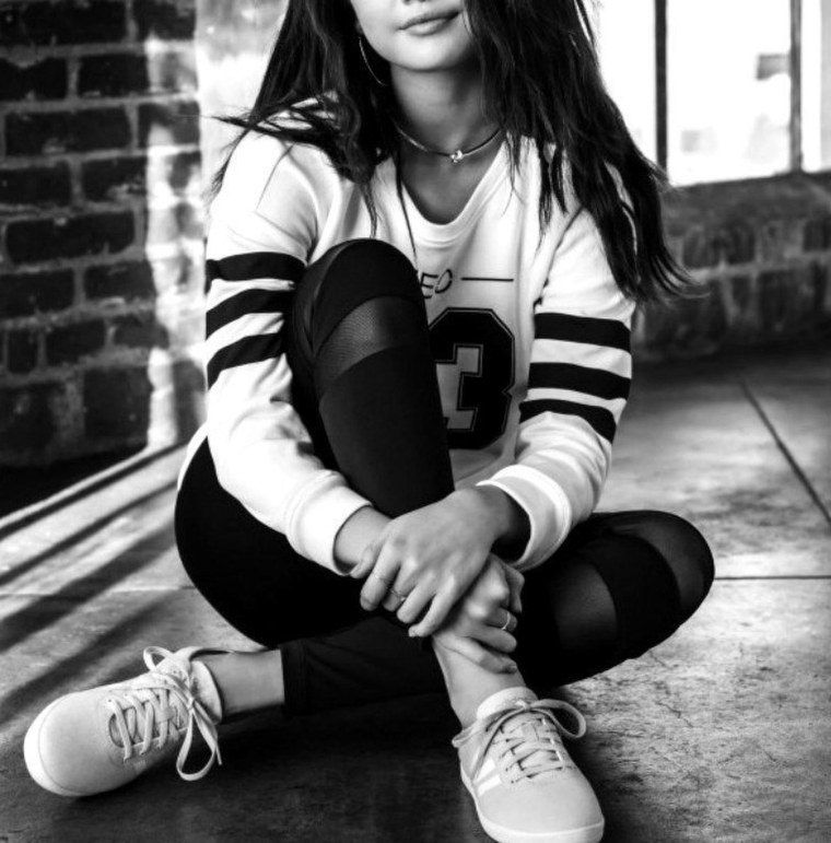 Современные девочки