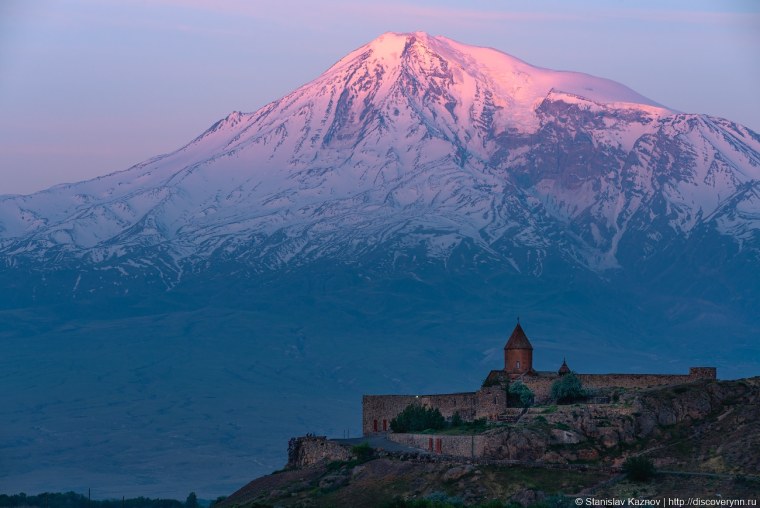 Монастырь хор Вирап в Армении