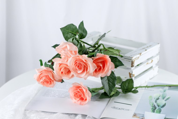 Вайт Роуз букет