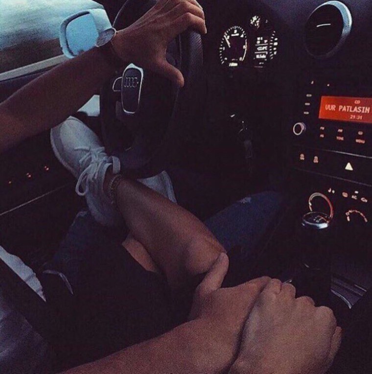 Пара в машине