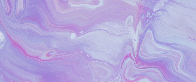 Фиолетовый камень в разрезе