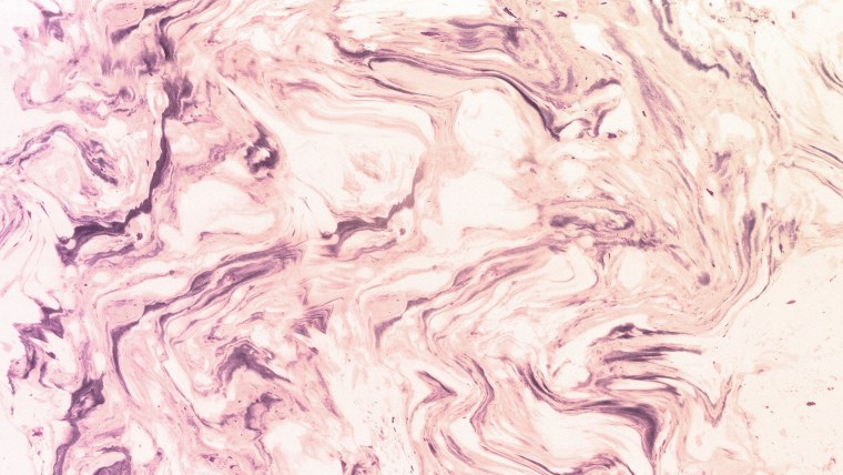 Обои на телефон фиолетовые мрамор линии