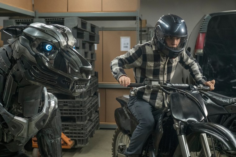 Фильм про собаку робота Аксель