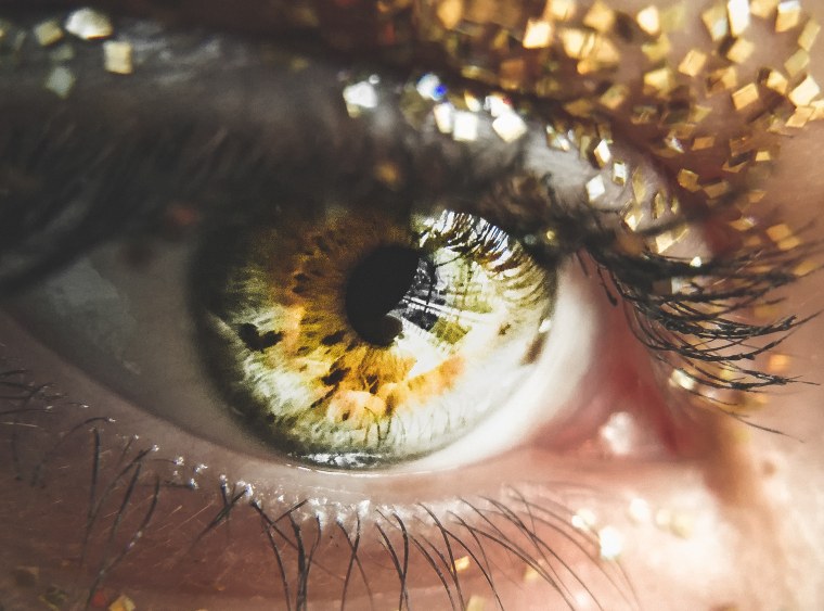 Золотые глаза Эстетика