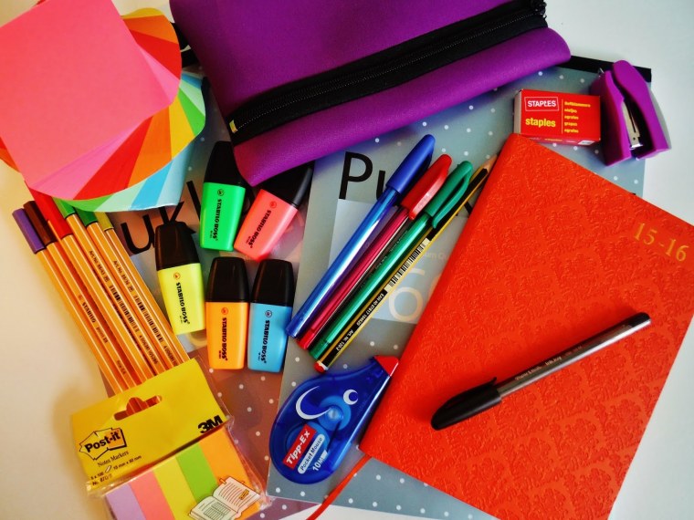 Принадлежности для учебы
