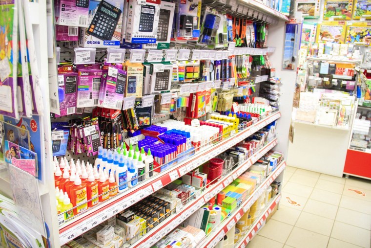 Выкладка канцелярии